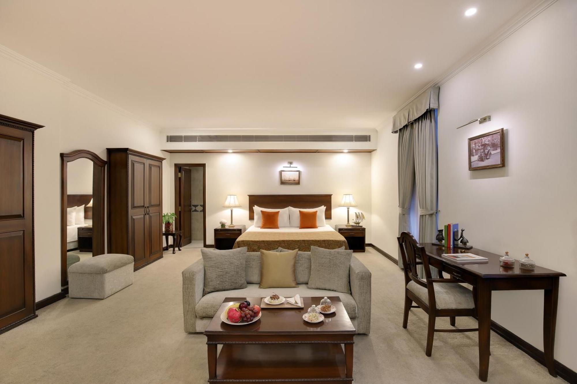 Hotel Ambassador, New Delhi - Ihcl Seleqtions Exterior foto A suite at the hotel