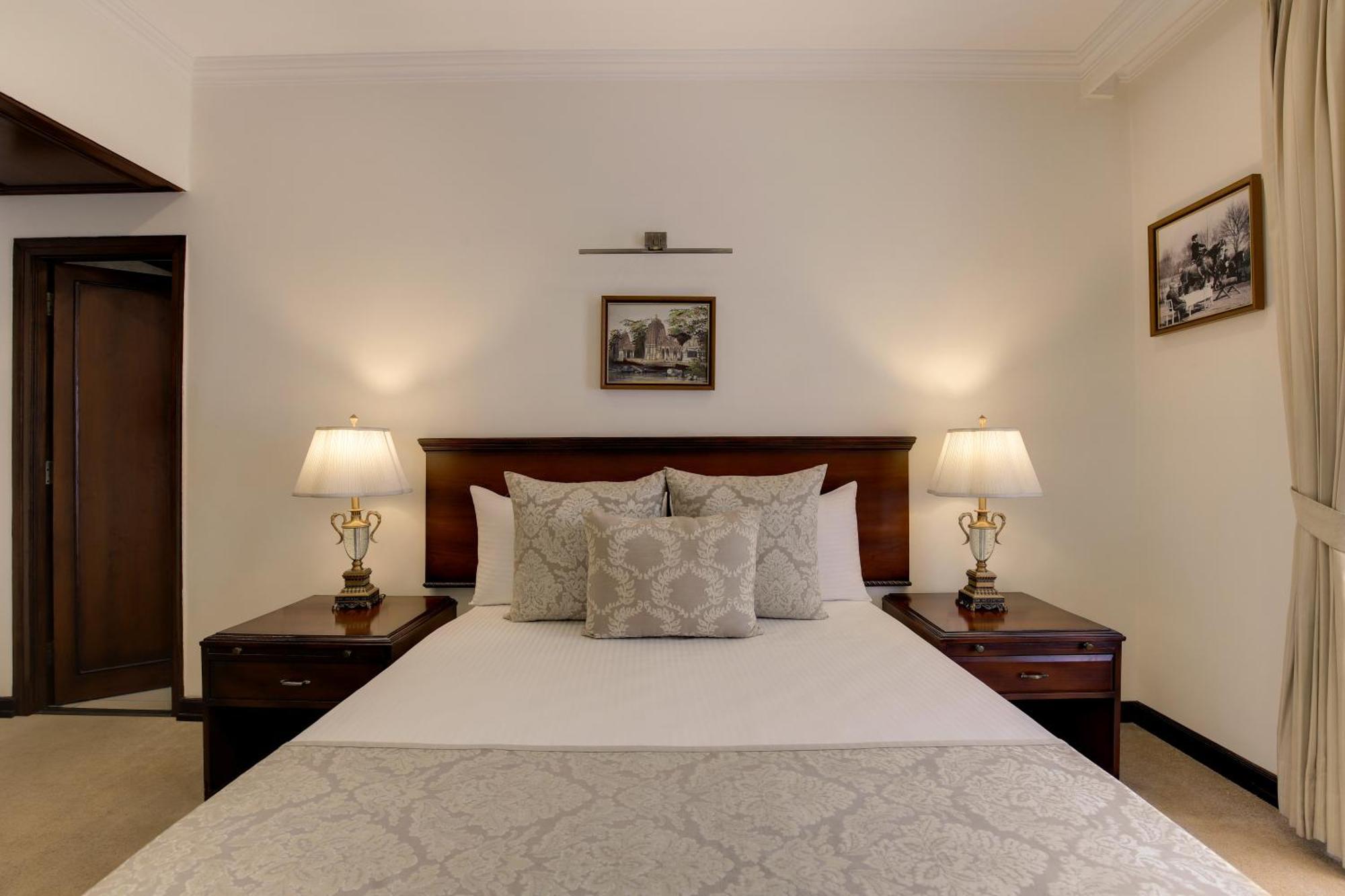 Hotel Ambassador, New Delhi - Ihcl Seleqtions Exterior foto A bedroom at the hotel
